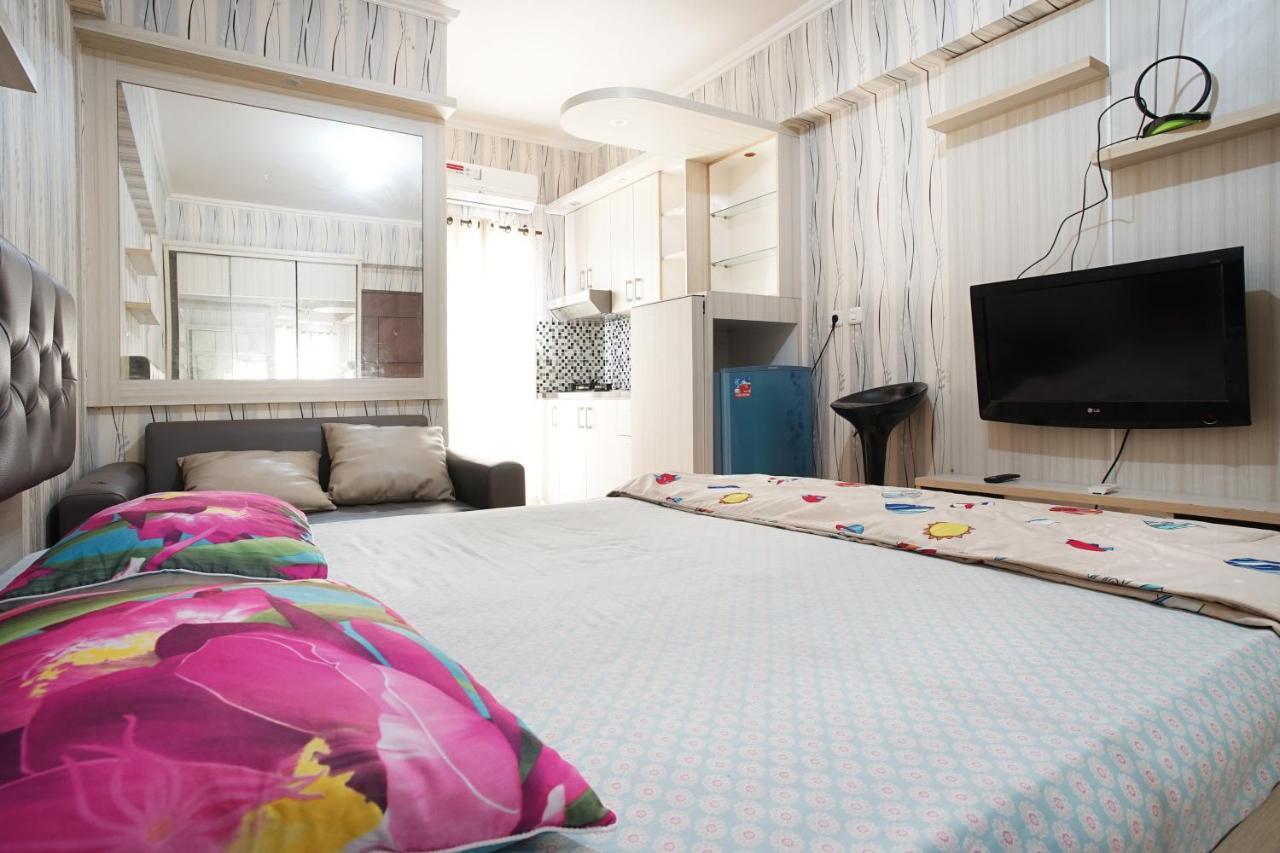Planet Room Kemang View Bekasi Kültér fotó